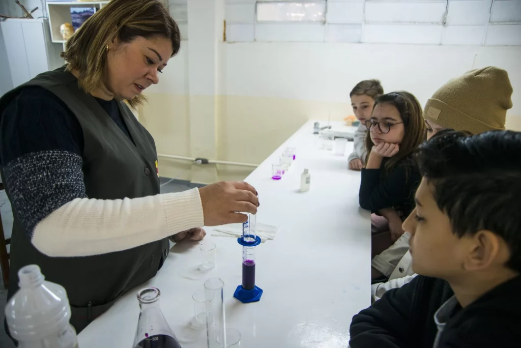 Alunos do Ensino Fundamental 2 Em Curitiba