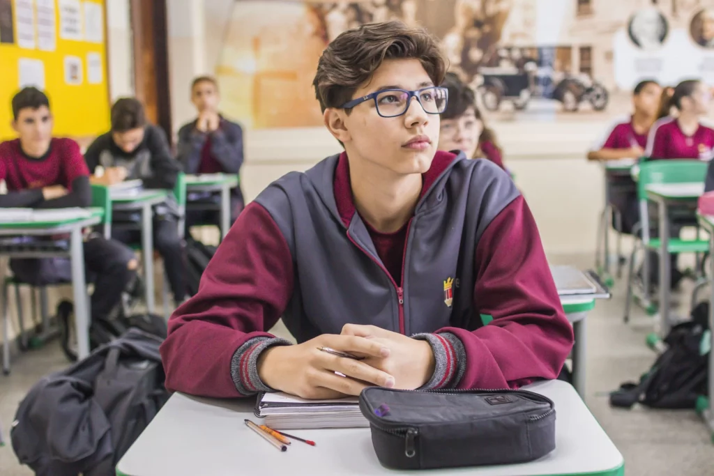 Alunos do Ensino Fundamental 2 Em Curitiba