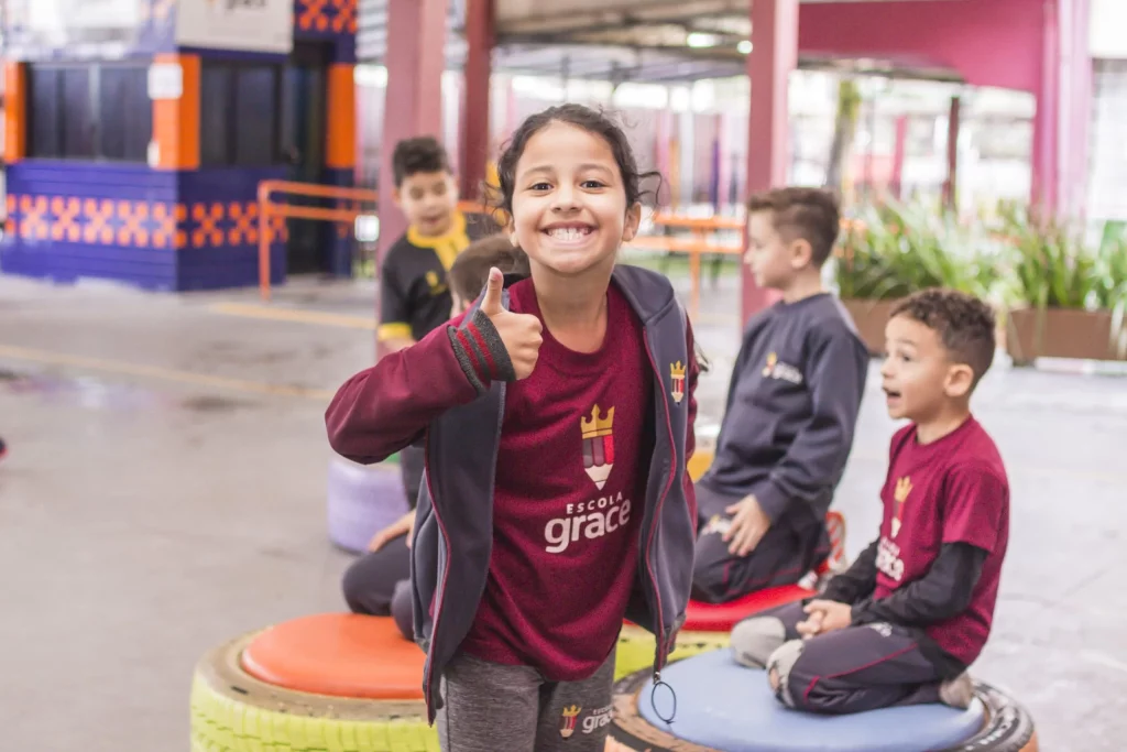 Aluna da escola grace, escola cristã em curitiba