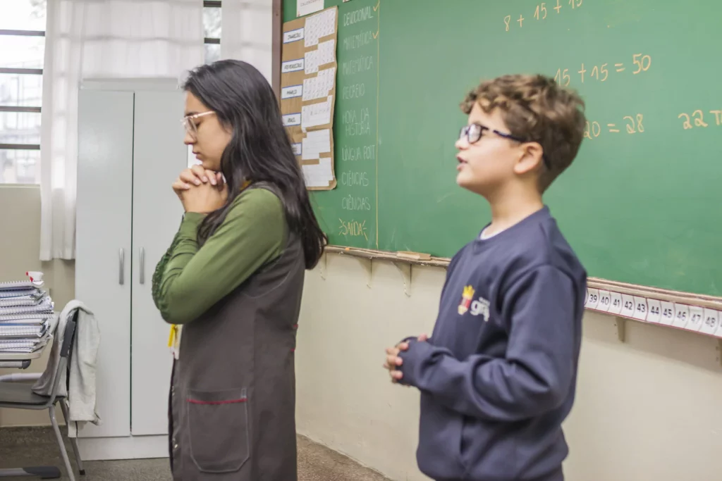 Alunos da escola grace, escola com ensino fundamental em curitiba