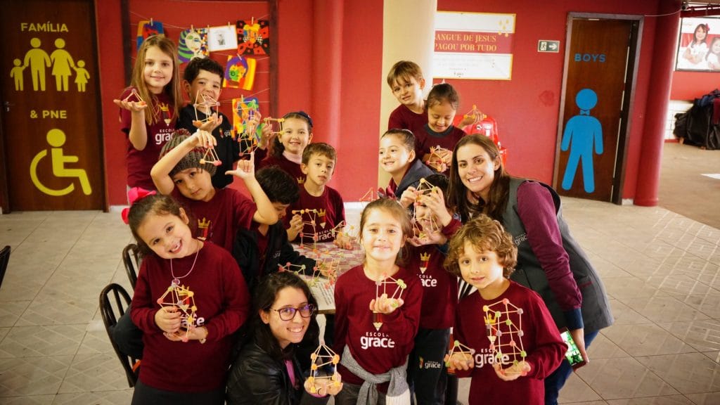 Doce Experiência com Formas Geométricas - Escola Grace