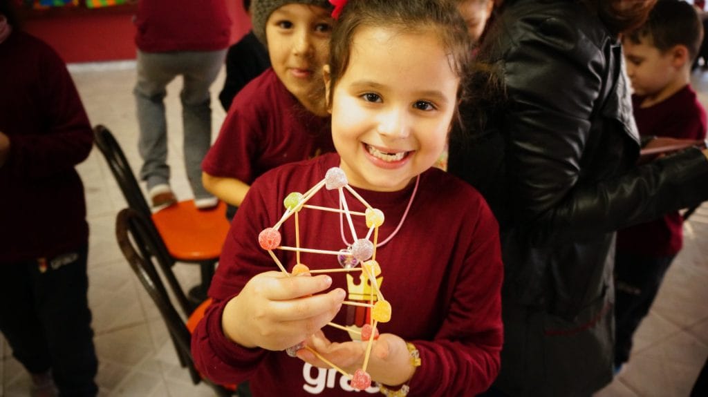 Doce Experiência com Formas Geométricas - Escola Grace