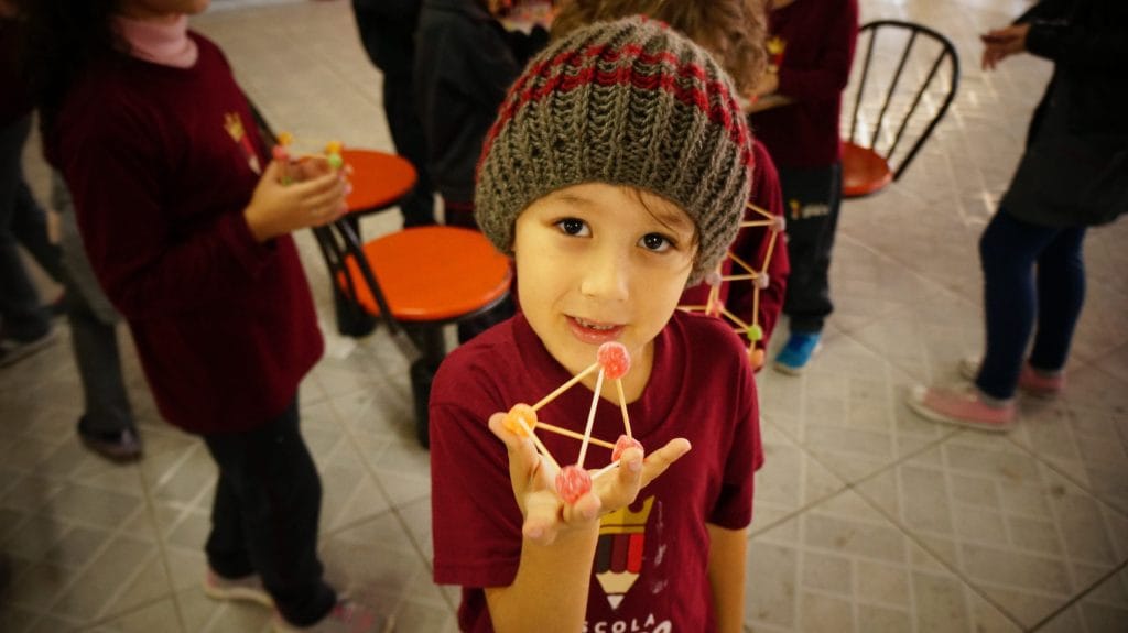 Doce Experiência com Formas Geométricas - Escola Grace