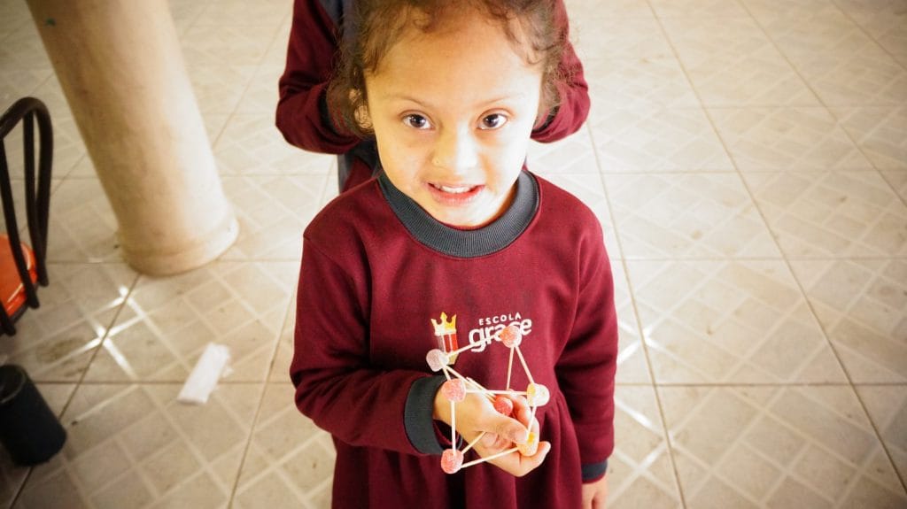 Doce Experiência com Formas Geométricas - Escola Grace