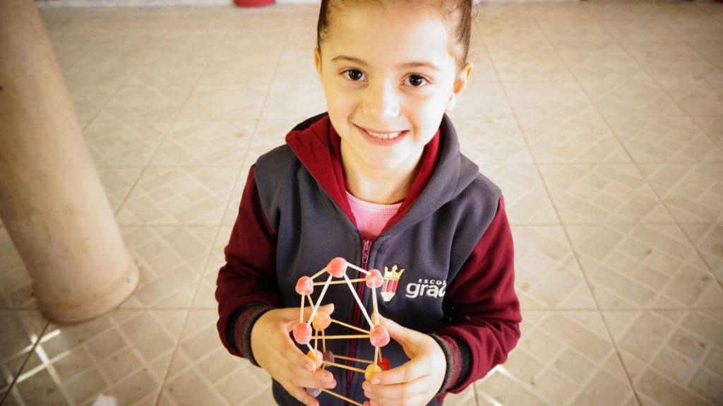 Doce Experiência com Formas Geométricas - Escola Grace