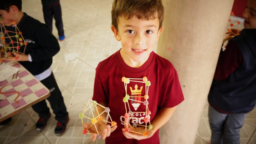 Doce Experiência com Formas Geométricas - Escola Grace