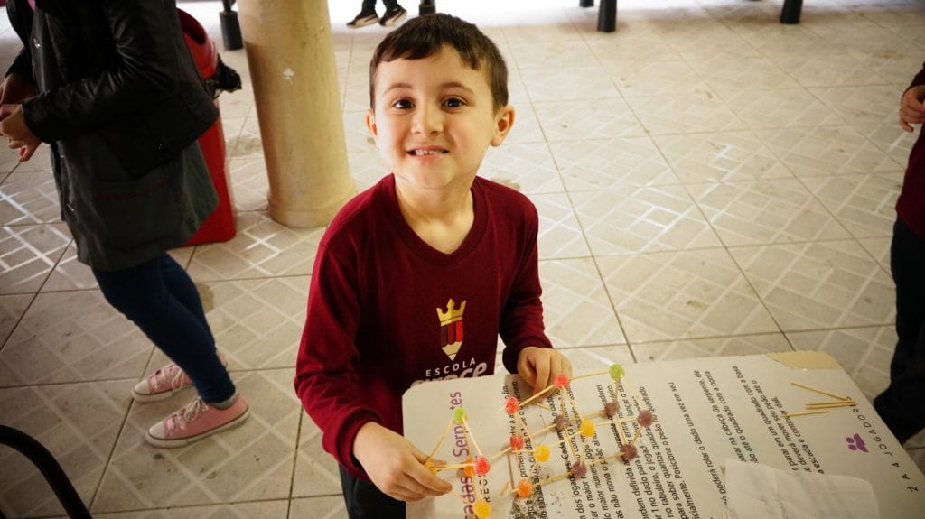 Doce Experiência com Formas Geométricas - Escola Grace