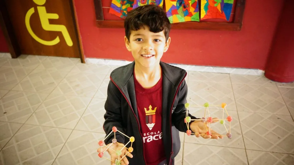 Doce Experiência com Formas Geométricas - Escola Grace