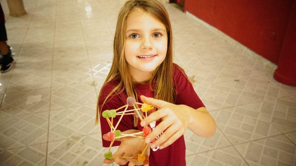 Doce Experiência com Formas Geométricas - Escola Grace