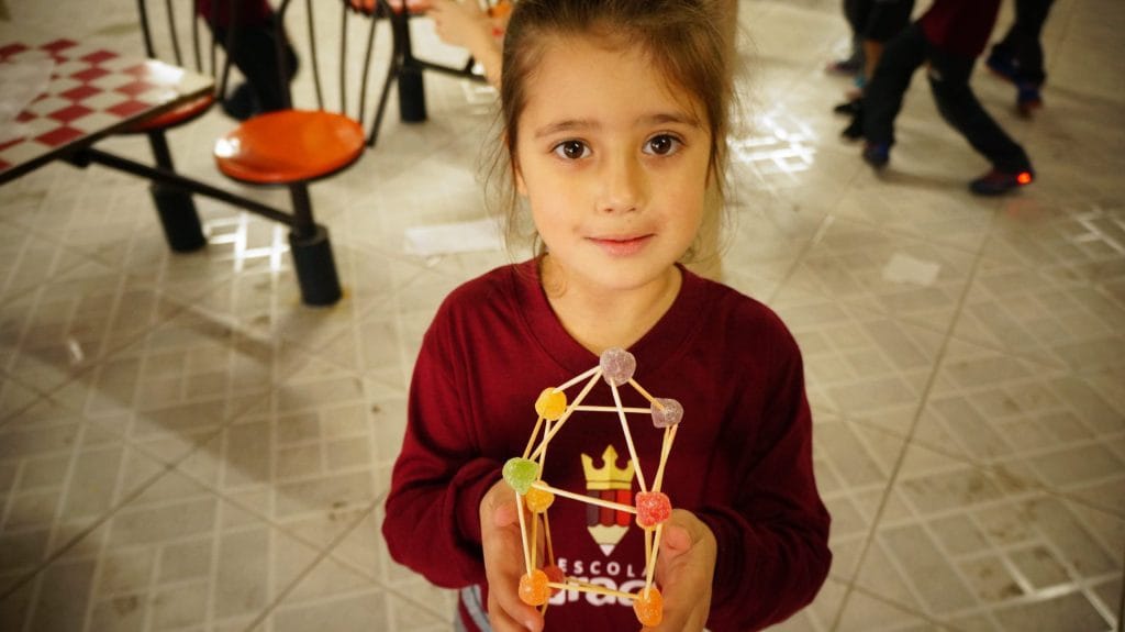 Doce Experiência com Formas Geométricas - Escola Grace